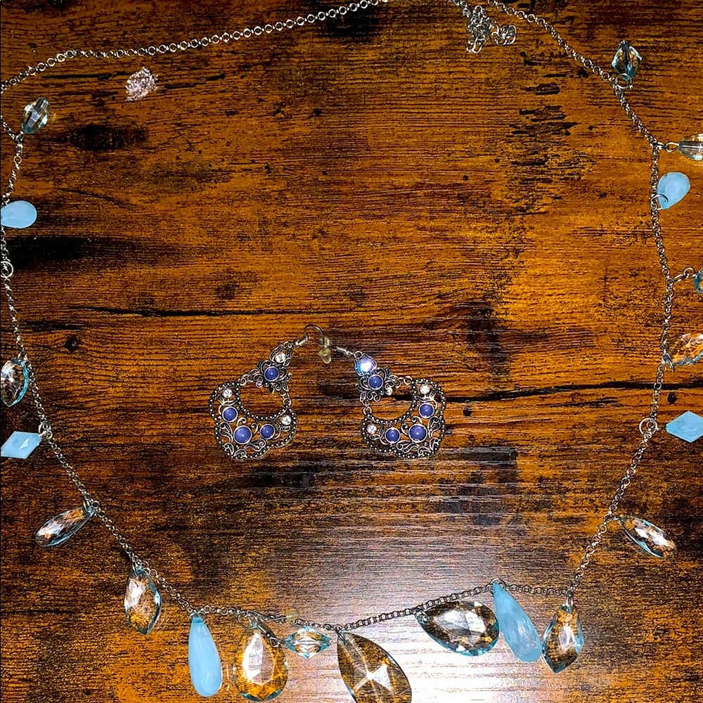 Silver and Blue Geometric Pendant Necklace